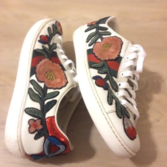 Rare GUCCI Ace floral LOGO sneakers--excellent condition - Picture 2 of 15